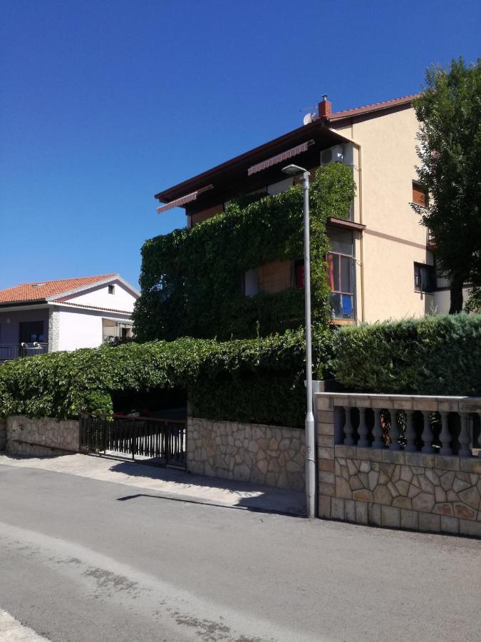Apartman Lux1 Selce Εξωτερικό φωτογραφία